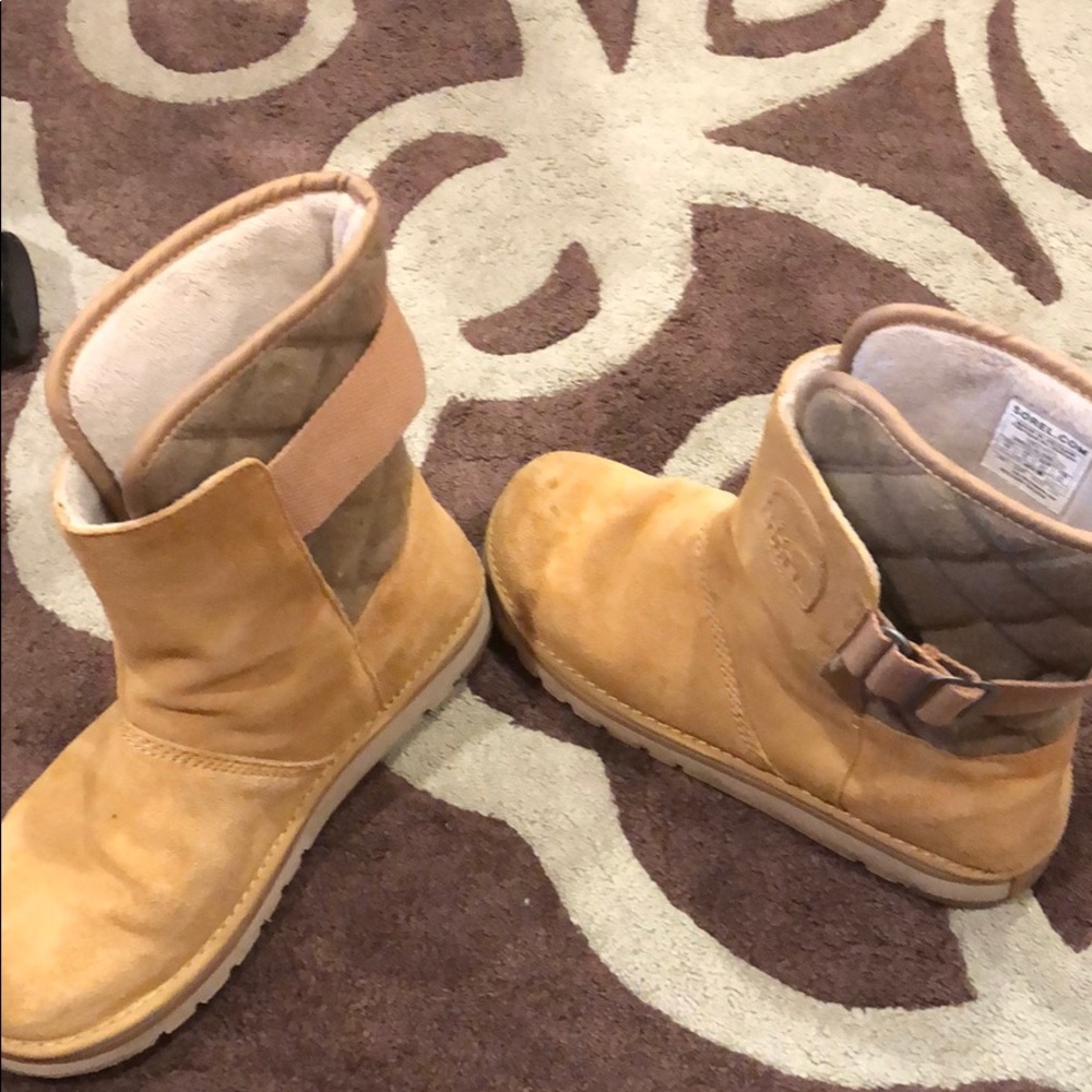 Suede cozy, winter warm sorel boots!